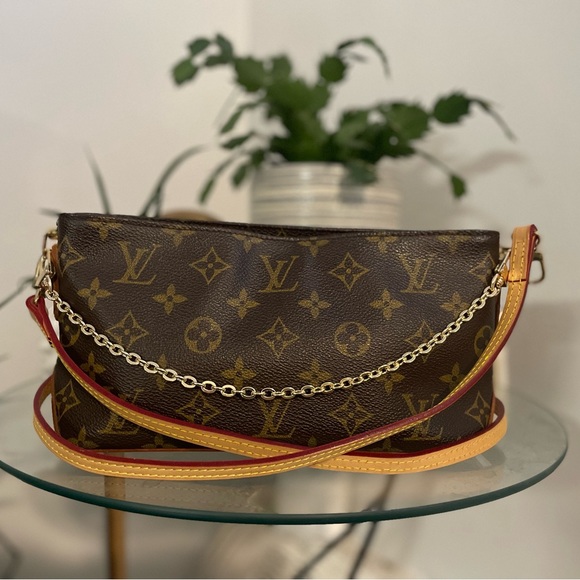 SOLD - Louis Vuitton trotteur bag - Picture 2 of 11